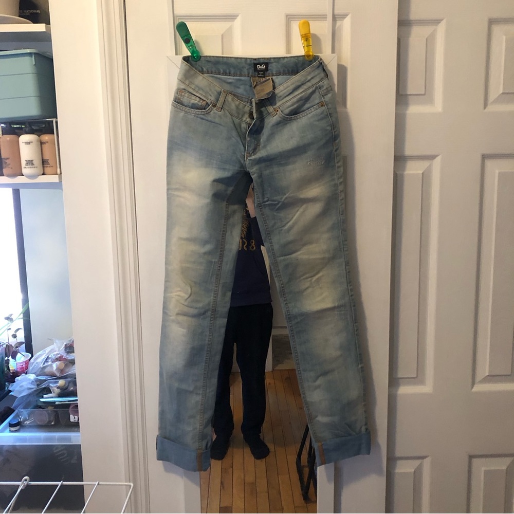 Dolce & Gabbana D&G jeans size 25 almost new worn twice jeans r distressed style